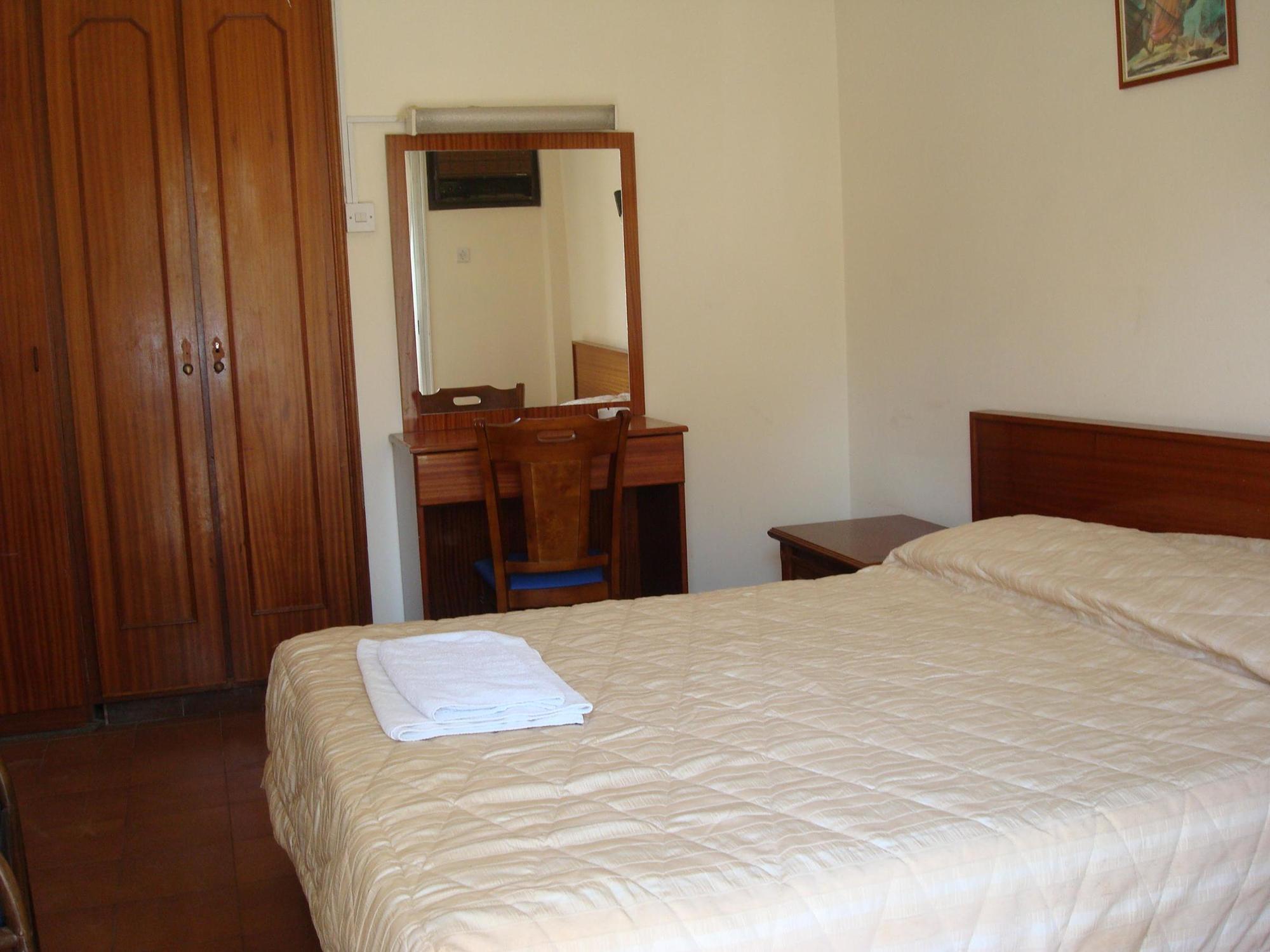 Hotel Best Western Plus Larco Larnaca Exteriér fotografie